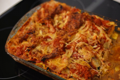 Lasagna cu legume! O reteta delicioasa, pregatita cu iscusinta de Geta Burlacu - FOTO Lasagna cu legume! O reteta delicioasa, pregatita cu iscusinta de Geta Burlacu - FOTO