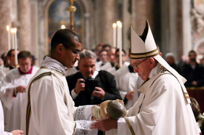 Papa Francisc a facut un apel la pace pentru Ierusalim, in mesajul sau "Urbi et orbi" Papa Francisc a facut un apel la pace pentru Ierusalim, in mesajul sau "Urbi et orbi"