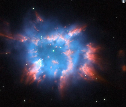 Fotografii NASA: nebuloasa planetara asemanatoare cu o decoratiune de Craciun - FOTO