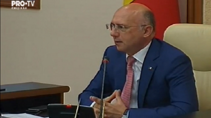Premierul Filip - specialist in evacuarea gunoiului. Dupa ce s-a ocupat de deseurile din Chisinau, s-a apucat sa gaseasca solutii si pentru cele din Balti. Sedinta speciala la Guvern: "In 3 zile municipiul sa fie curatat"
