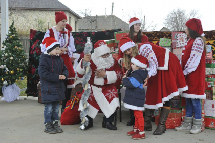 " Capra, turca, breaza"! In satul Crihana Veche, zeci de oameni s-au adunat la Festivalul traditiilor si obiceiurilor de iarna - GALERIE FOTO " Capra, turca, breaza"! In satul Crihana Veche, zeci de oameni s-au adunat la Festivalul traditiilor si obiceiurilor de iarna - GALERIE FOTO