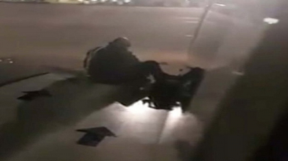 Gestul unul pasager Ryanair a alarmat autoritatile spaniole: a folosit iesirea de urgenta din dreptul aripii - VIDEO