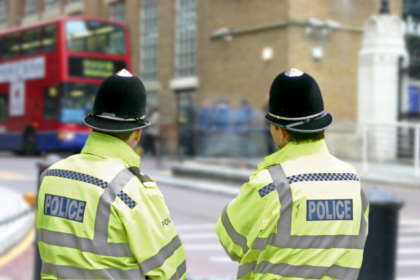O romanca a fost ucisa la Londra. Femeia a fost gasita pe strada, injunghiata O romanca a fost ucisa la Londra. Femeia a fost gasita pe strada, injunghiata