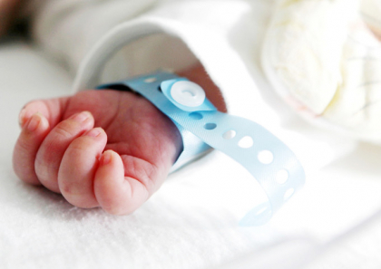 Un bebelus a murit la trei ore dupa nastere. Greseala fatala pe care medicii au facut-o