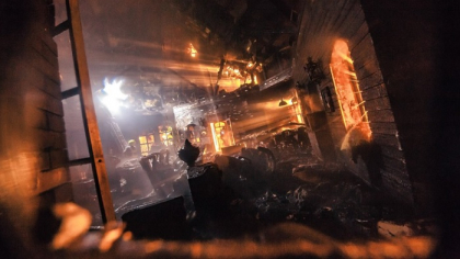 Imagini de la incendiul care a cuprins noaptea trecuta un restaurant din capitala: 200 de metri patrati, afectati de foc, iar doi barbati au fost transportati la spital cu arsuri - VIDEO Imagini de la incendiul care a cuprins noaptea trecuta un restaurant din capitala: 200 de metri patrati, afectati de foc, iar doi barbati au fost transportati la spital cu arsuri - VIDEO