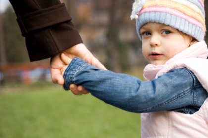 Experienta dureroasa prin care trec copiii adoptati din SUA. Parintii pot sa-i "returneze" oricand Experienta dureroasa prin care trec copiii adoptati din SUA. Parintii pot sa-i "returneze" oricand