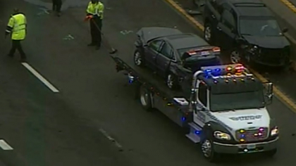 Accident in lant pe o autostrada din Missouri. O persoana a decedat, iar alte trei au fost ranite