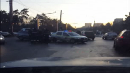 O masina de politie, implicata intr-un accident pe strada Studentilor din capitala