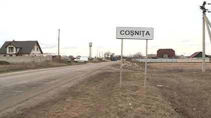Procurorii urmeaza sa ceara mandat de arestare pe numele soferului de 21 de ani care a lovit mortal, cu masina, un politist din Cosnita: tanarul refuza sa discute cu autoritatile. Ce risca