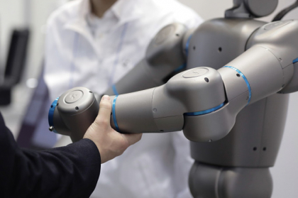 Robotii vor avea grija de batranii bolnavi din Japonia, incepand cu anul 2020 Robotii vor avea grija de batranii bolnavi din Japonia, incepand cu anul 2020