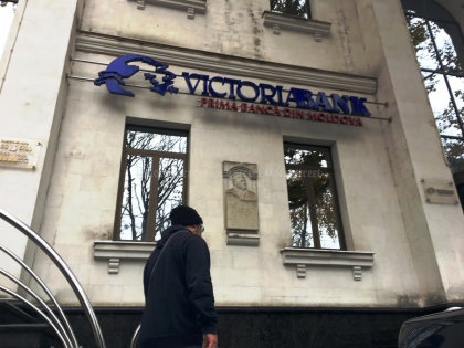 O noua oferta de sute de milioane pentru actiunile Victoriabank - mold-street.com
O noua oferta de sute de milioane pentru actiunile Victoriabank - mold-street.com