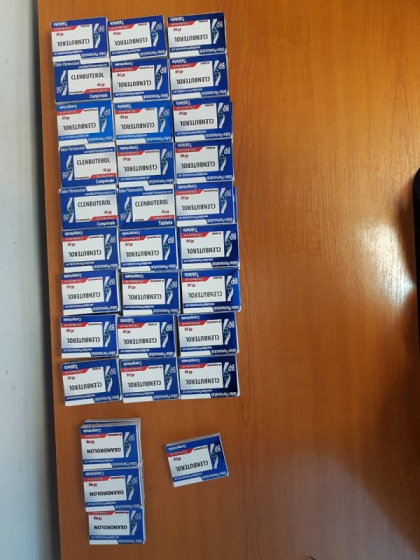 Si-a umplut valiza si a incercat sa ajunga asa la Istanbul. Cum a fost surprins un barbat din Cipru pe aeroportul Chisinau - FOTO