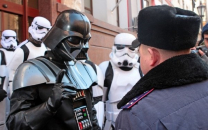 Rasturnare de situatie in Ucraina. Darth Vader si-a anuntat candidatura la alegerile prezidentiale. VIDEO Rasturnare de situatie in Ucraina. Darth Vader si-a anuntat candidatura la alegerile prezidentiale. VIDEO