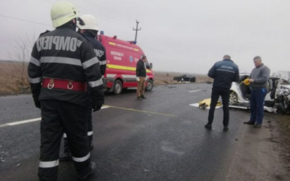 Accident grav in Romania: sapte persoane au fost ranite, dupa ce o masina la volanul careia se afla un moldovean a intrat pe contrasens si a lovit in plin un alt vehicul - Adevarul
