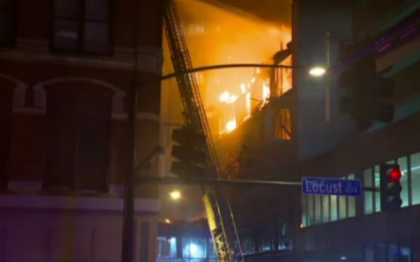 Incendiu de proportii in America. O cladire istorica din statul Iowa a fost cuprinsa de flacari Incendiu de proportii in America. O cladire istorica din statul Iowa a fost cuprinsa de flacari