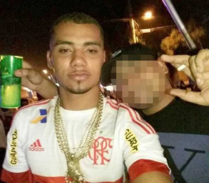 Traficantii de droguri brazilieni au rapit asistente si le-au pus sa vaccineze oamenii din favela Traficantii de droguri brazilieni au rapit asistente si le-au pus sa vaccineze oamenii din favela