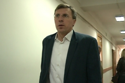 Prima sedinta de judecata in cazul lui Dorin Chirtoaca, dupa demisia sa, a fost amanata: judecatorul de caz a fost chemat la CC