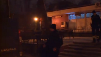 Crime in lant in Bucuresti. Un tanar si-a ucis iubita, pe pisica acesteia si pe un vecin. Cum s-ar fi intamplat totul Crime in lant in Bucuresti. Un tanar si-a ucis iubita, pe pisica acesteia si pe un vecin. Cum s-ar fi intamplat totul