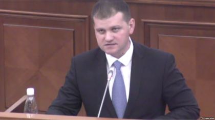 Munteanu, despre proiectul anuntat de Plahotniuc: "Goana dupa rezultate vizibile, care sa poata fi etalate in toamna vor compromite si vor toca sute de milioane de lei" Munteanu, despre proiectul anuntat de Plahotniuc: "Goana dupa rezultate vizibile, care sa poata fi etalate in toamna vor compromite si vor toca sute de milioane de lei"