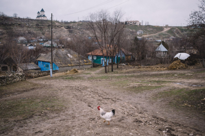 Raport: Republica Moldova, printre statele cu cele mai multe femei migrante. Tarile in care pleaca - ZdG.md