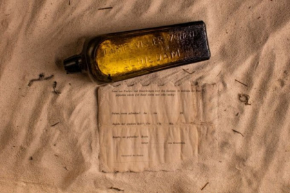 Cel mai vechi mesaj intr-o sticla, gasit pe o plaja australiana dupa 132 de ani Cel mai vechi mesaj intr-o sticla, gasit pe o plaja australiana dupa 132 de ani