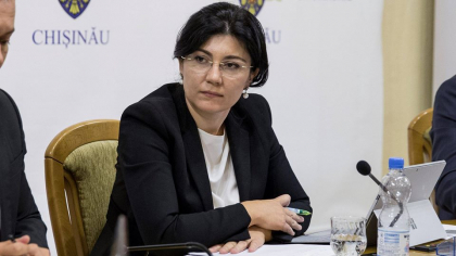 Silvia Radu: "Mesajul meu pentru toti politicienii, indiferent ca se numesc Plahotniuc, Sandu, Nastase, Ceban, Chirtoaca sau altii: Luati-va de mana, toti sunteti o apa si-un pamant"