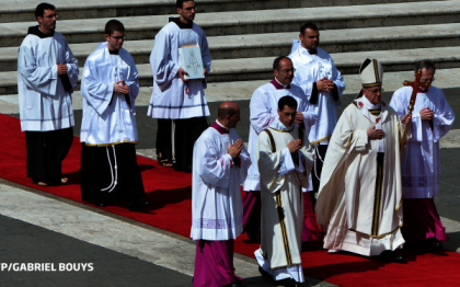 Papa Francisc se converteste la tehnologia 3D. Anuntul facut de Vatican Papa Francisc se converteste la tehnologia 3D. Anuntul facut de Vatican