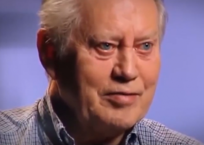 Povestea miliardarului care si-a donat toata averea, pentru ca noi "sa traim intr-o lume mai buna" - VIDEO Povestea miliardarului care si-a donat toata averea, pentru ca noi "sa traim intr-o lume mai buna" - VIDEO