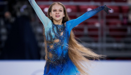 O fetita de 13 ani din Rusia a scris istorie in patinajul mondial. Antrenorul ei si-a pus mainile in cap - FOTO si VIDEO