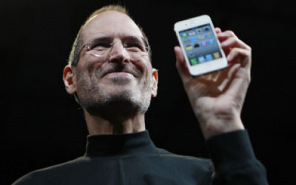 "Razboiul sfant" al lui Steve Jobs impotriva Androidului. Ce avertisment a dat companiei Apple cu un an inainte de a muri
