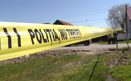 S-au nascut si au murit impreuna. Cadavrele unor frati gemeni au fost descoperite dupa 3 ani, in propria casa S-au nascut si au murit impreuna. Cadavrele unor frati gemeni au fost descoperite dupa 3 ani, in propria casa