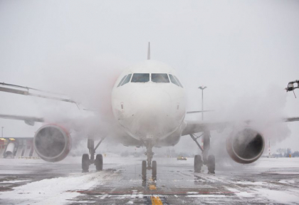 Anulari, amanari si intarzieri mari pe aeroportul Chisinau, din cauza ninsorii care nu se mai opreste. Lista curselor afectate - FOTO Anulari, amanari si intarzieri mari pe aeroportul Chisinau, din cauza ninsorii care nu se mai opreste. Lista curselor afectate - FOTO