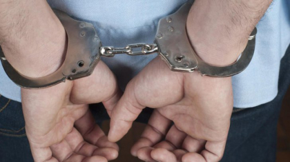 Au recrutat opt tinere, printre care si o minora, le-au trimis in Spania si le-au obligat sa presteze servicii sexuale in cluburile de noapte de acolo. Patru indivzi au fost condamnati. Cum s-a intamplat totul Au recrutat opt tinere, printre care si o minora, le-au trimis in Spania si le-au obligat sa presteze servicii sexuale in cluburile de noapte de acolo. Patru indivzi au fost condamnati. Cum s-a intamplat totul