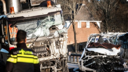 Cinci romani au murit intr-un accident in Olanda. Alti trei au fost raniti grav - FOTO