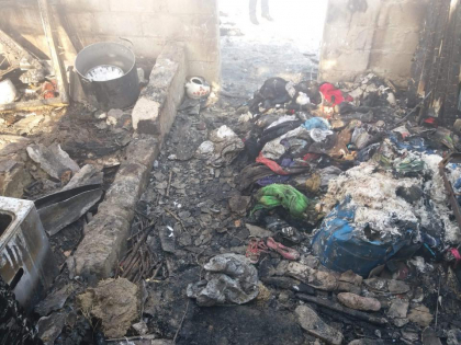 O casa din Hanasestii Noi, Leova a ars in totalitate in urma unui incendiu: o familie a ramas pe drumuri - FOTO O casa din Hanasestii Noi, Leova a ars in totalitate in urma unui incendiu: o familie a ramas pe drumuri - FOTO