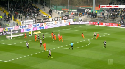 Gol fabulos in liga a doua din Germania. Un mijlocas neamt a marcat cu lovitura scorpionului Gol fabulos in liga a doua din Germania. Un mijlocas neamt a marcat cu lovitura scorpionului