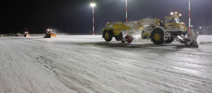 Administratia  Aeroportului International Chisinau se lauda printr-un spot video ca activitatea sa nu a fost afectata de ninsori: "facem fata cu succes"