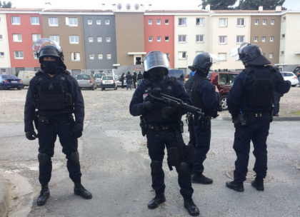 Autorul atacului terorist din Franta, considerat inofensiv de politie. A ucis 3 oameni si a ranit 16
