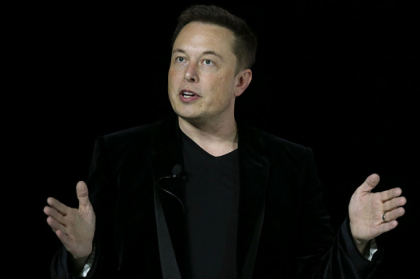 Elon Musk a sters paginile de Facebook SpaceX si Tesla, dupa un mesaj pe Twitter: "Ai curaj?"