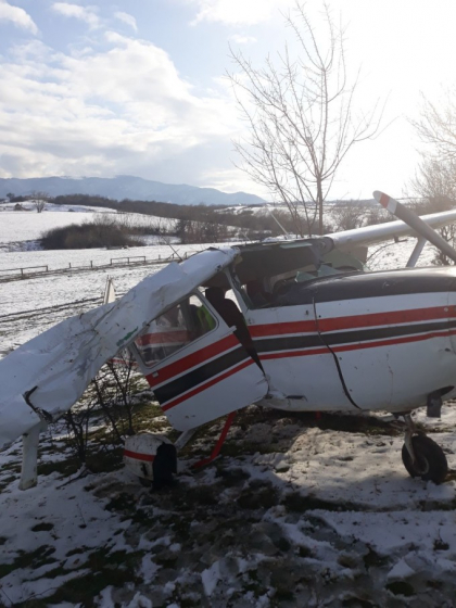 Un avion de mici dimensiuni s-a prabusit langa Sibiu, Romania 