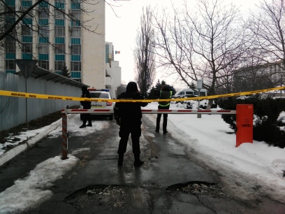 URMARESTE LIVE. Vezi ce se intampla acum la Judecatoria Centru, acolo unde a fost anuntata o alerta cu bomba