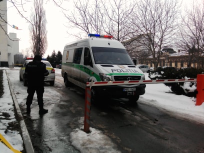 Alerta cu bomba la Judecatoria Centru s-a dovedit a fi falsa. Politistii spun ca nu au gasit nici un fel de explozibil - GALERIE FOTO