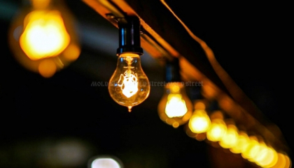 Dupa gaz, si facturile la lumina ar putea fi mai mici. Gas Natural Fenosa este gata sa reduca tariful pentru consumatorii casnici cu 5,5 la suta Dupa gaz, si facturile la lumina ar putea fi mai mici. Gas Natural Fenosa este gata sa reduca tariful pentru consumatorii casnici cu 5,5 la suta