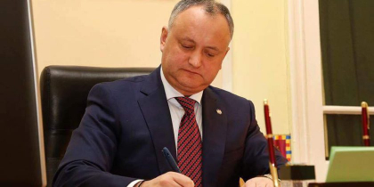 Salariu mai mic vs vacante mai scumpe. Cum a fost anul 2017 pentru Igor Dodon - ZdG.md Salariu mai mic vs vacante mai scumpe. Cum a fost anul 2017 pentru Igor Dodon - ZdG.md