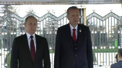 Analisti, despre vizita lui Putin in Turcia: " Sunt rivali care fac front comun" Analisti, despre vizita lui Putin in Turcia: " Sunt rivali care fac front comun"