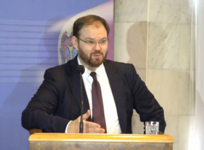 Circa 4000 de lei pe zi a fost salariul guvernatorul BNM anul trecut. Sergiu Cioclea a declarat cate 104 315 lei pe luna - Europa Libera Circa 4000 de lei pe zi a fost salariul guvernatorul BNM anul trecut. Sergiu Cioclea a declarat cate 104 315 lei pe luna - Europa Libera