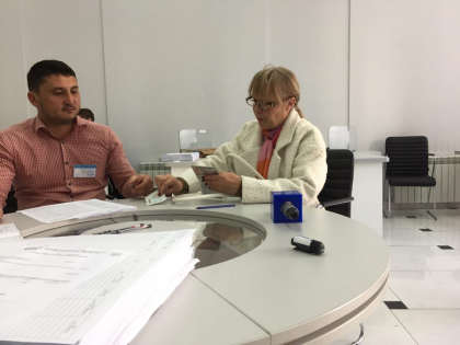 Maia Laguta a mers la CEC. Vrea sa candideze independent pentru functia de primar general al capitalei. Urmeaza sa adune semnaturile necesare Maia Laguta a mers la CEC. Vrea sa candideze independent pentru functia de primar general al capitalei. Urmeaza sa adune semnaturile necesare