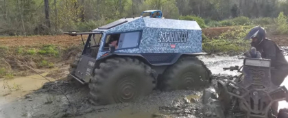 Ar fi trebuit sa fie un off-roader de neoprit, dar a ramas impotmolit in argila. Vezi intreaga aventura - VIDEO