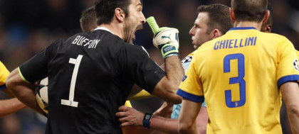 Polemica mondiala. Ziarul de casa al celor de la Real Madrid a surprins pe toata lumea. Verdictul dat de expertul in arbitraj de la AS la penalty-ul primit de Real - VIDEO Polemica mondiala. Ziarul de casa al celor de la Real Madrid a surprins pe toata lumea. Verdictul dat de expertul in arbitraj de la AS la penalty-ul primit de Real - VIDEO