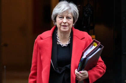Guvernul britanic i-a dat unda verde premierului Theresa May sa atace Siria Guvernul britanic i-a dat unda verde premierului Theresa May sa atace Siria